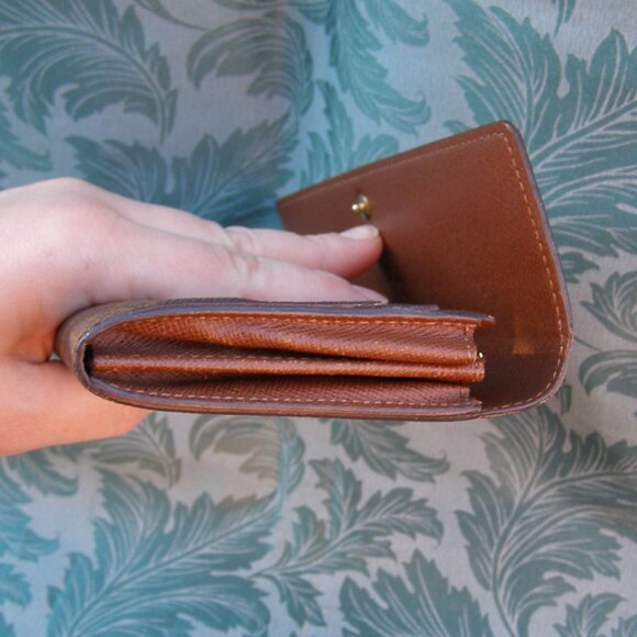 Authentic LOUIS VUITTON Sarah Monogram Wallet EUC - Picture 6 of 14